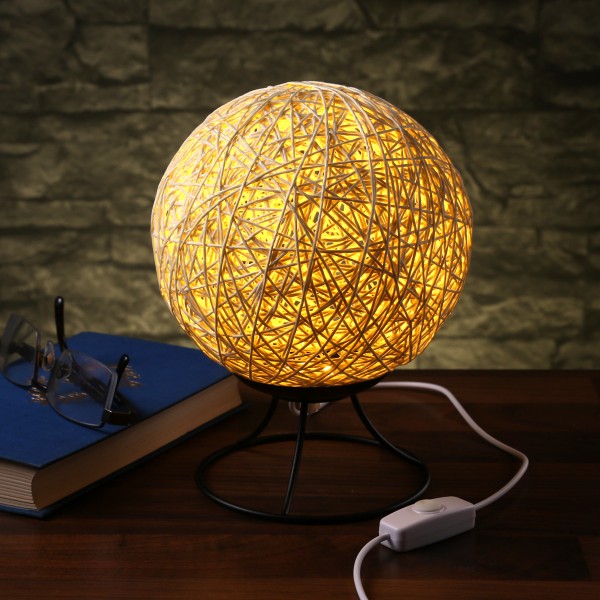 Dekolampe NEST - helle Bastkugel mit 6 warmweißen LEDs - dimmbar - USB Stromversorgung - D: 15cm